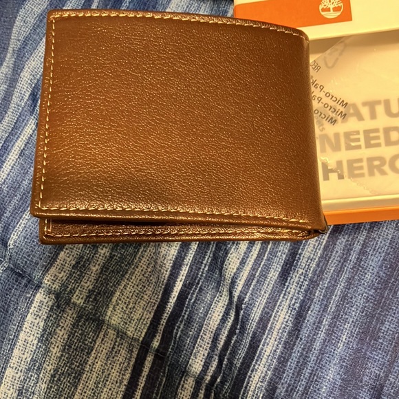 Timberland Men's Genuine Leather Bifold Passcase Wallet Brown - Picture 7 of 8